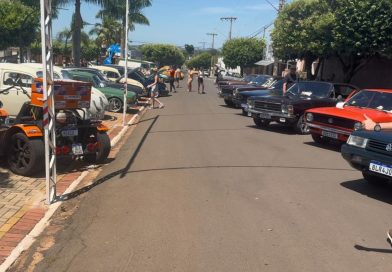 uarto Encontro de Carros Antigos e Exóticos agita Santana da Ponte Pensa neste domingo (1º de março de 2026