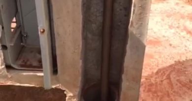 Moradores de Santa Fé do sul, protestam contra qualidade das casas.