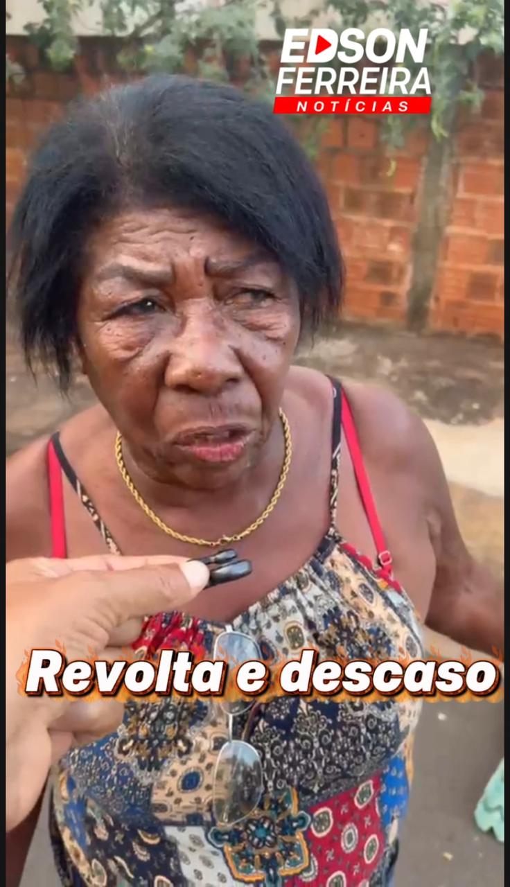 DESCASO: Moradora denuncia lixo jogado em local proibido em frente à residência na Rua 18